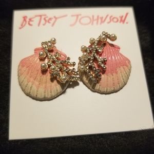 Betsey Johnson earrings nwt